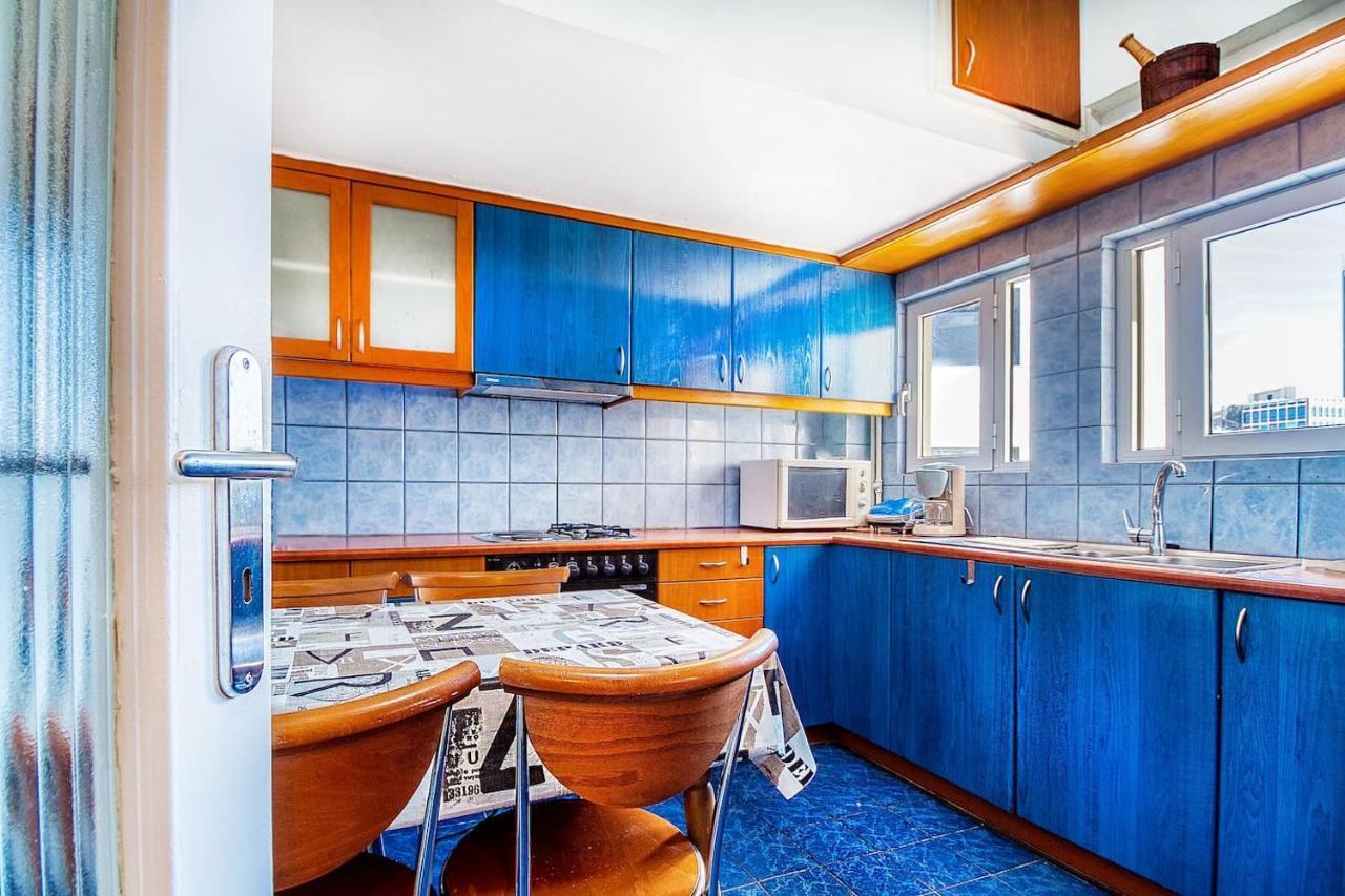Spacious flat near Ampelokipoi metro station Atena Exterior foto