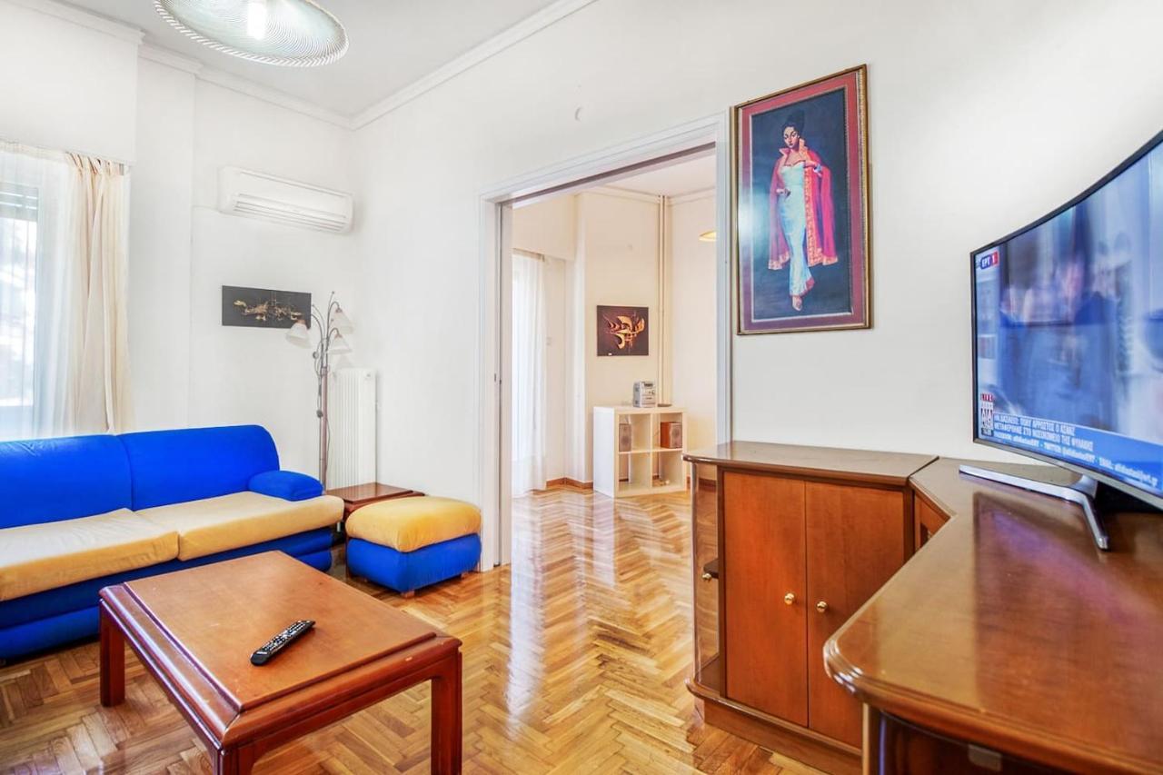 Spacious flat near Ampelokipoi metro station Atena Exterior foto