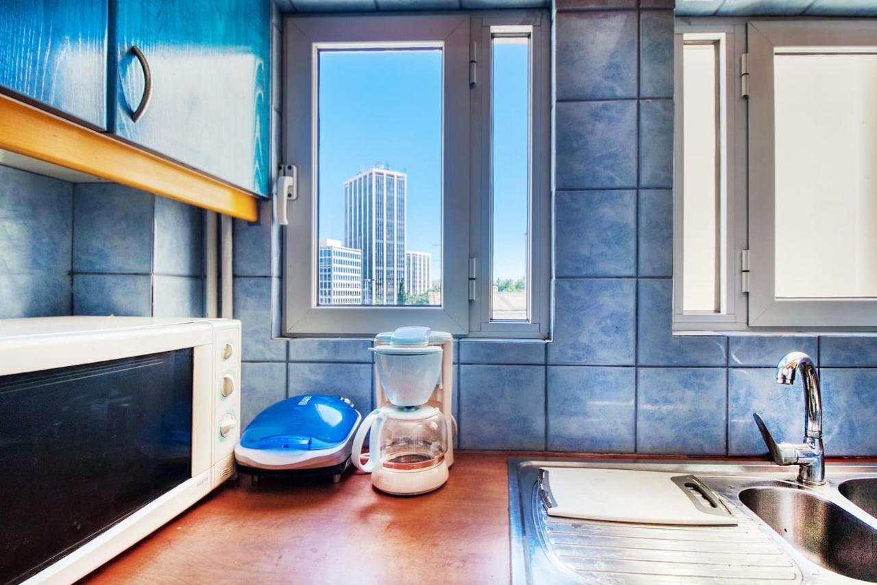 Spacious flat near Ampelokipoi metro station Atena Exterior foto