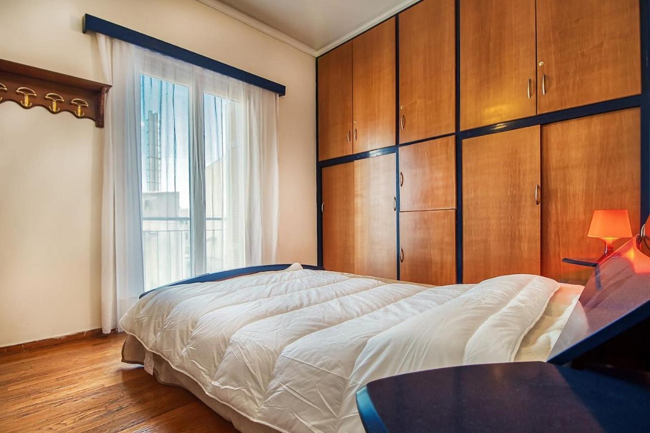 Spacious flat near Ampelokipoi metro station Atena Exterior foto
